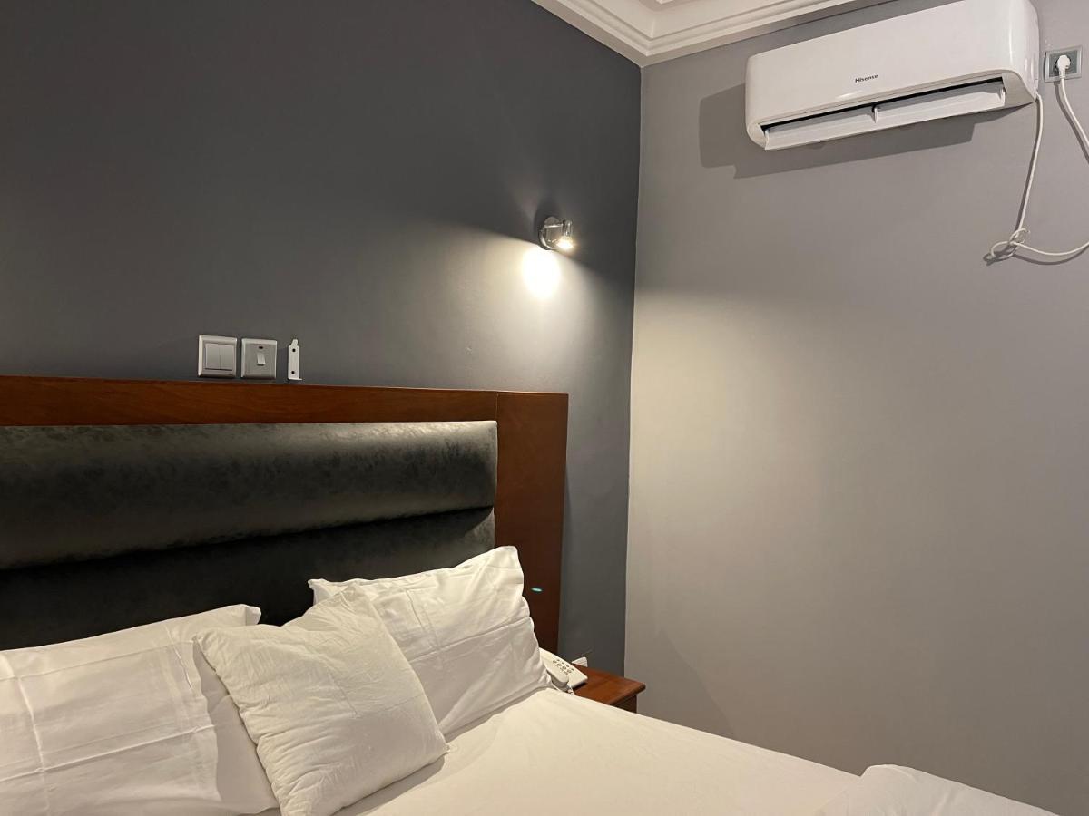 Yaoundé La Rochelle Hotel מראה חיצוני תמונה