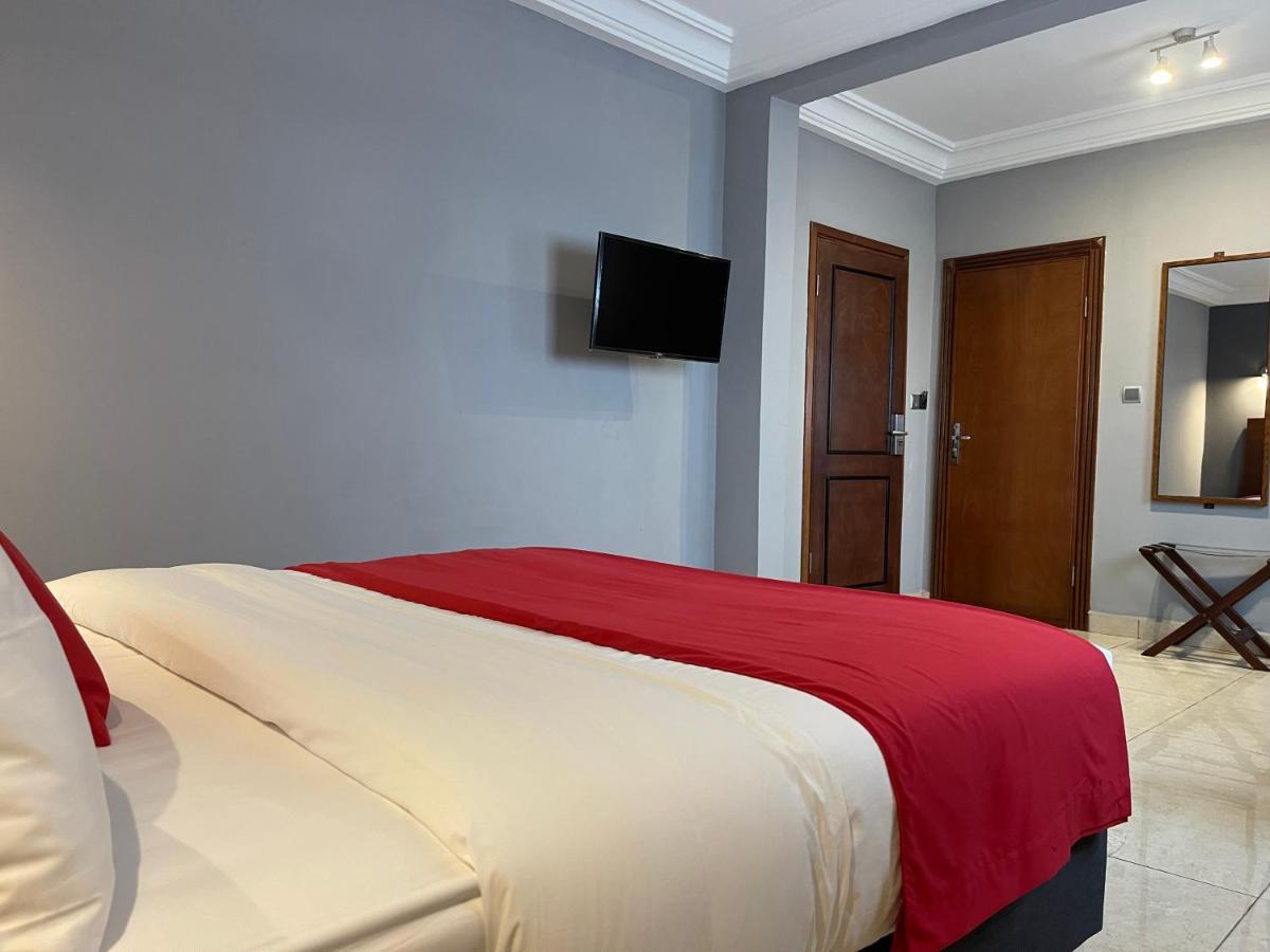 Yaoundé La Rochelle Hotel מראה חיצוני תמונה