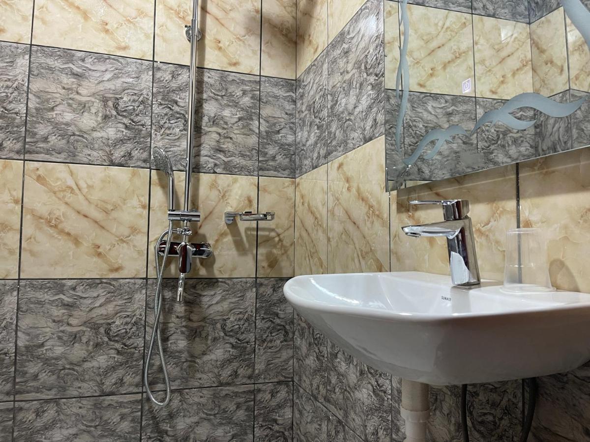Yaoundé La Rochelle Hotel מראה חיצוני תמונה
