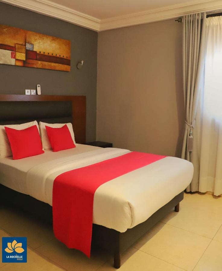 Yaoundé La Rochelle Hotel מראה חיצוני תמונה